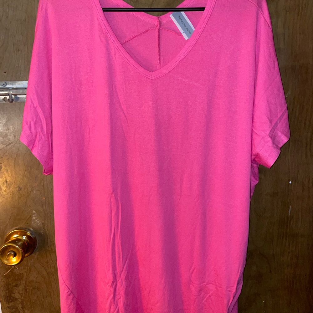 HoneyMe curvy flowy top